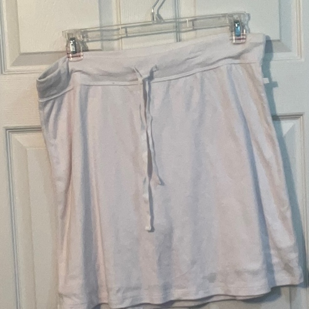 AW SPORT SKORT SIZE LARGE